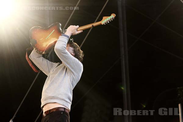 THURSTON MOORE - 2015-08-14 - SAINT MALO - Fort de St Pere - 